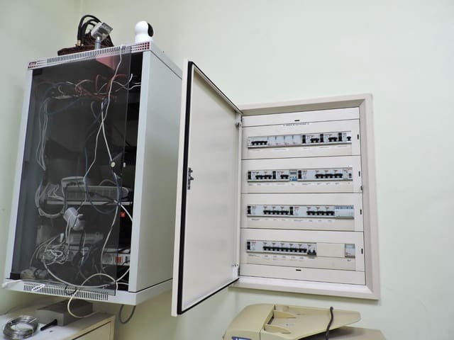 Commercial for sale in Almería city - € 80,000 (Ref: 7854112)