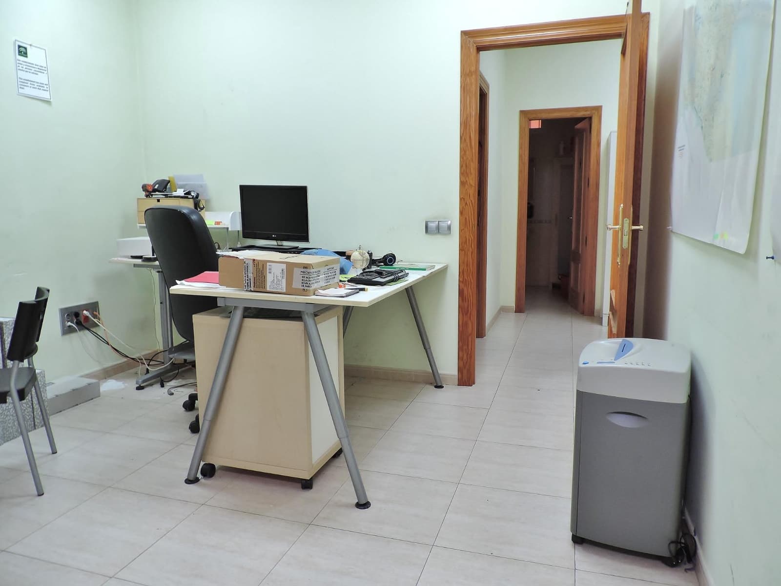 Commercial for sale in Almeria city - € 80,000 (Ref: 7854112)