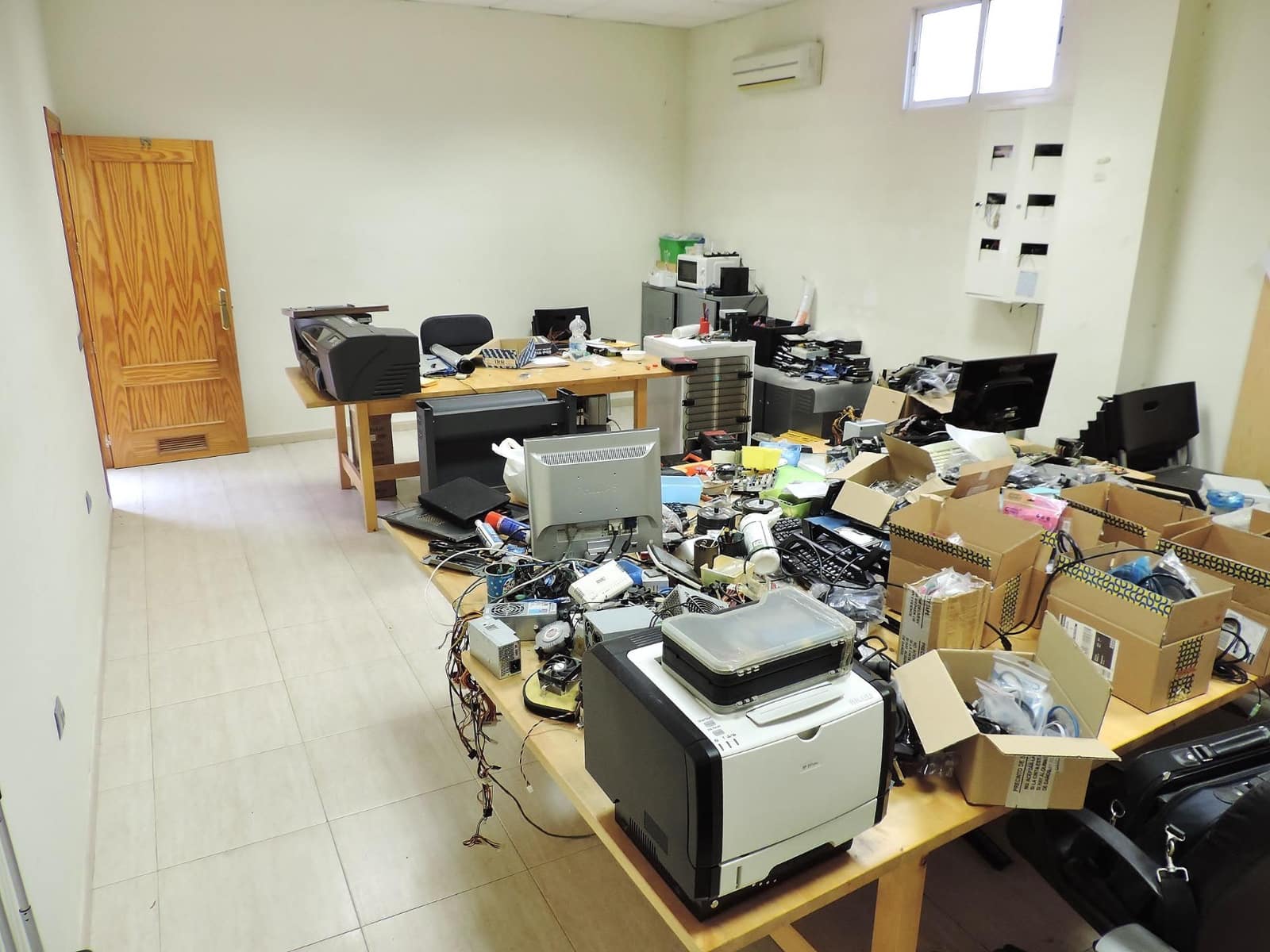 Komercyjne na sprzedaż w Miasto Almeria - 80 000 € (Ref: 7854112)