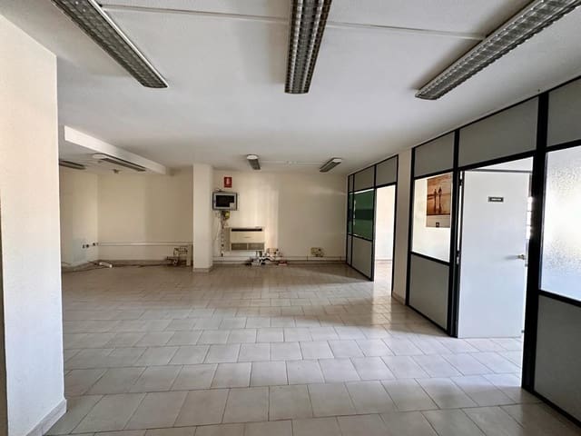 Kontor till salu i Roquetas de Mar - 110 000 € (Ref: 8051141)