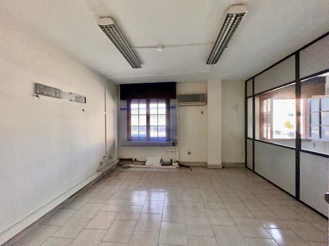 Kontor till salu i Roquetas de Mar - 110 000 € (Ref: 8051141)