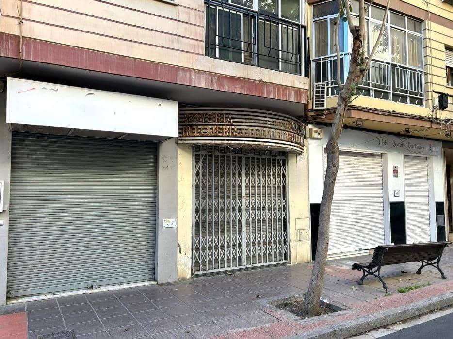 Commerciale in vendita in Almeria citta - 55.000 € (Rif: 8091090)