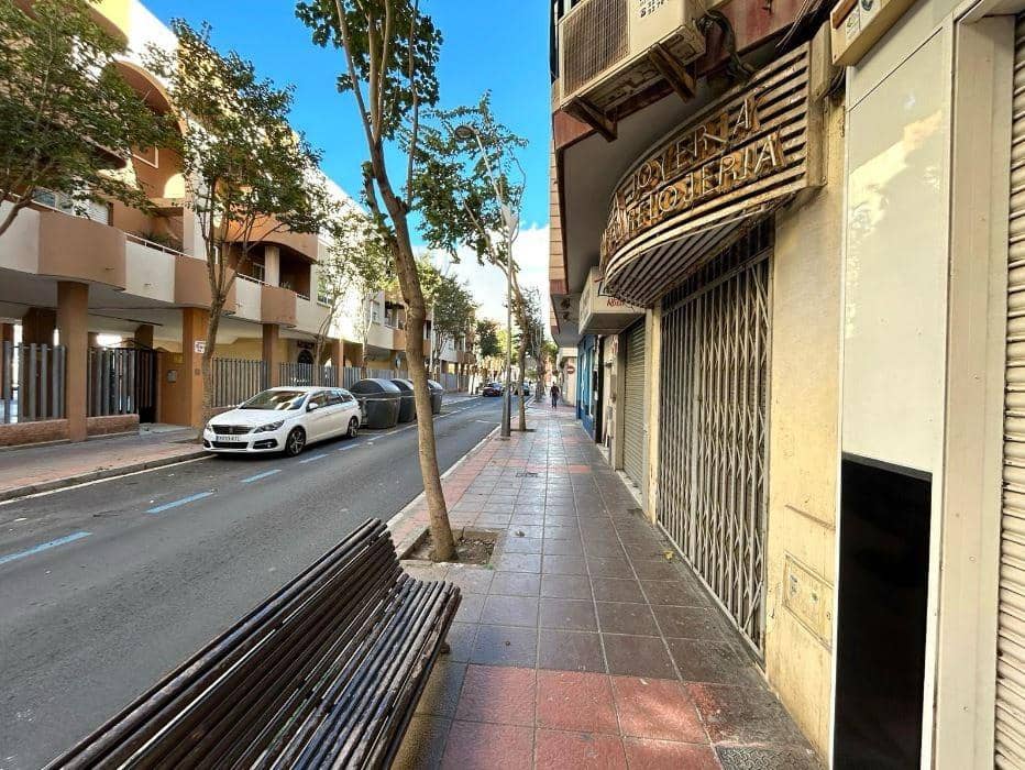 Commerciale in vendita in Almeria citta - 55.000 € (Rif: 8091090)
