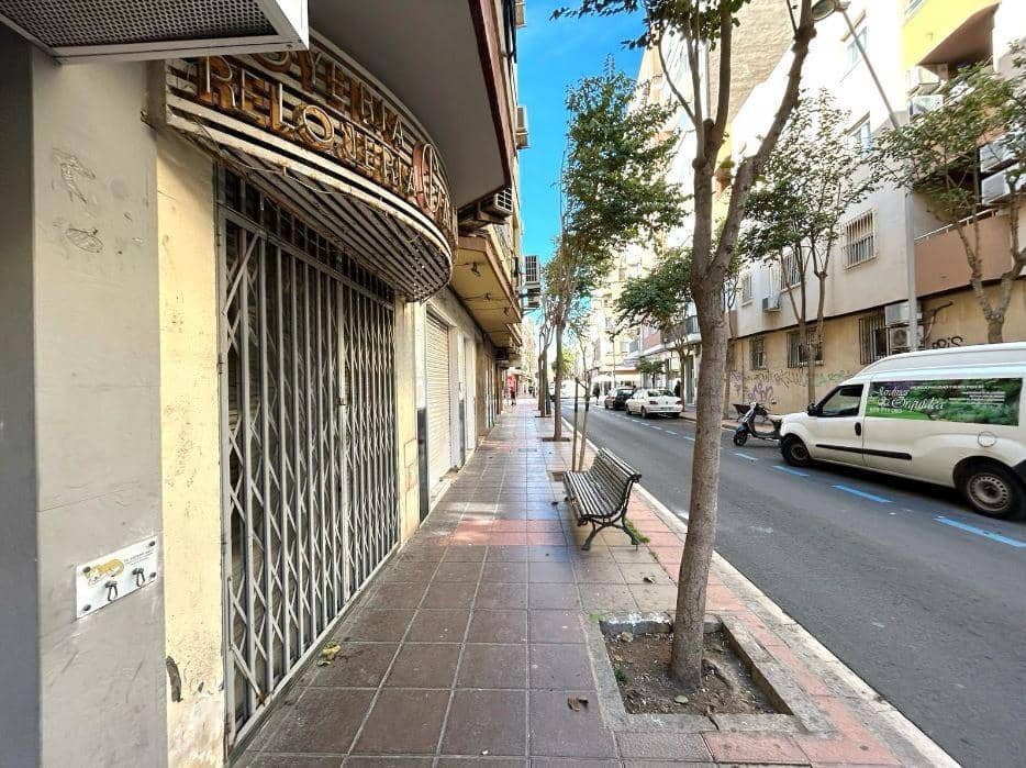 Commerciale in vendita in Almeria citta - 55.000 € (Rif: 8091090)