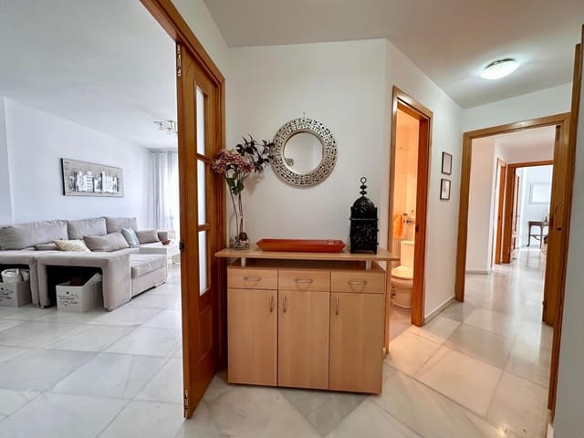 3 makuuhuone Asunto vuokrattavana paikassa Aguadulce (Almeria), Roquetas de Mar mukana uima-altaan - 700 € (Ref: 8130953)