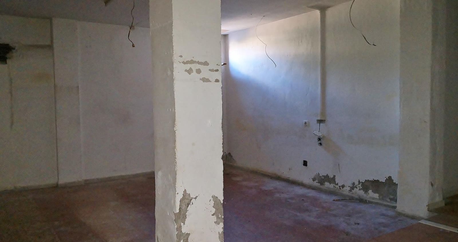 4 makuuhuone Kaupallinen myytävänä paikassa Almeria kaupunki - 129 000 € (Ref: 8319277)
