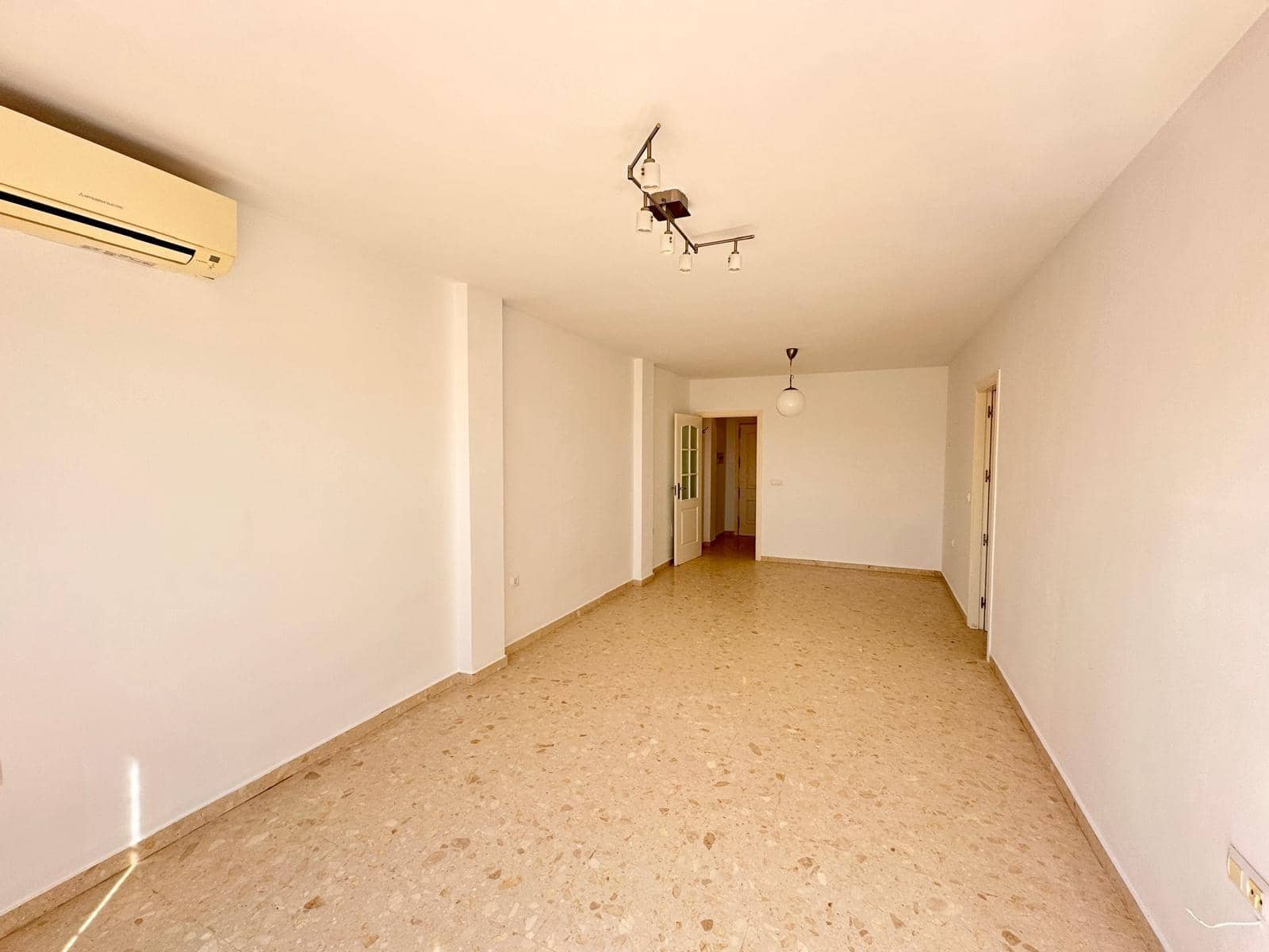 3 bedroom Flat for sale in Aguadulce (Almeria), Roquetas de Mar with pool € 180,000 (Ref 8327888)