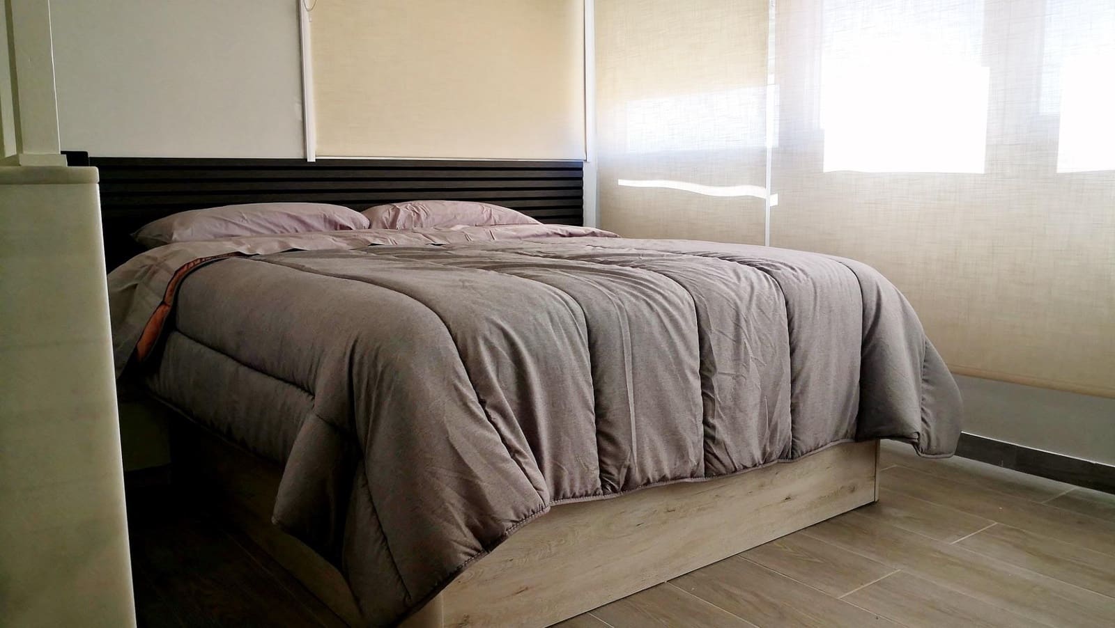 Flat for sale in Roquetas de Mar with pool - € 99,000 (Ref: 8442487)