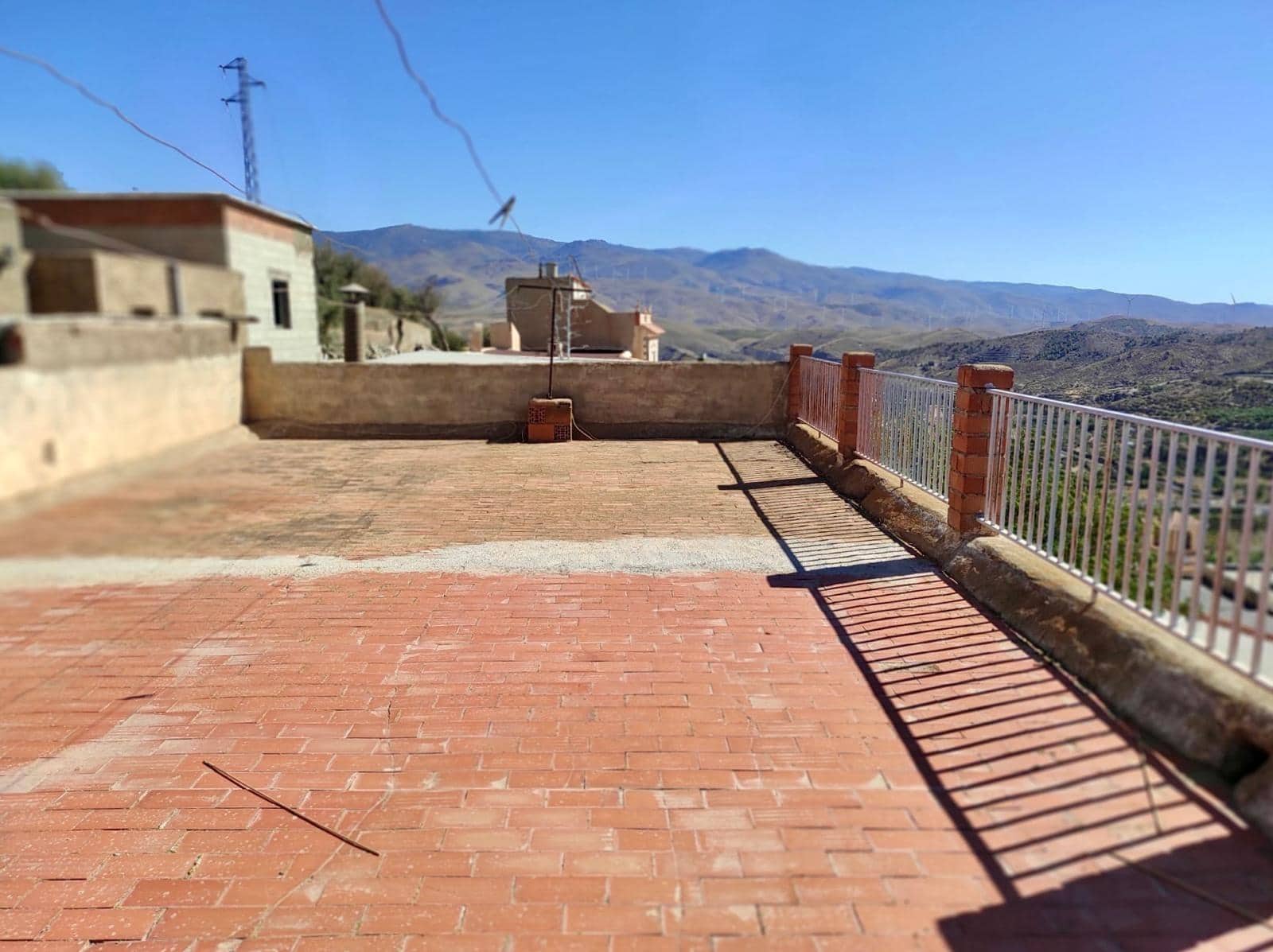 5 soveværelse Byhus til salg i Abla med garage - € 85.000 (Ref: 8523112)