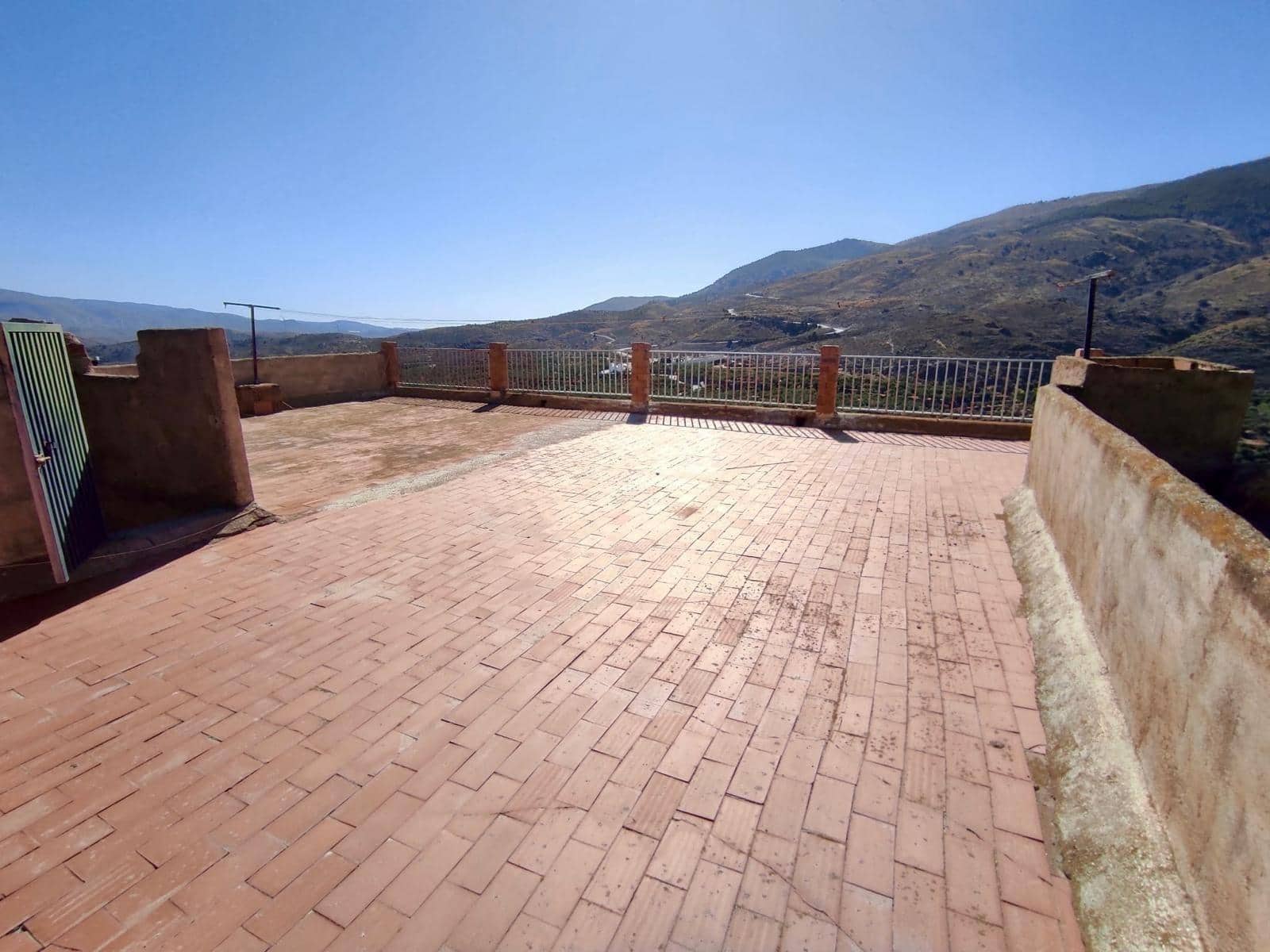 5 soveværelse Byhus til salg i Abla med garage - € 85.000 (Ref: 8523112)