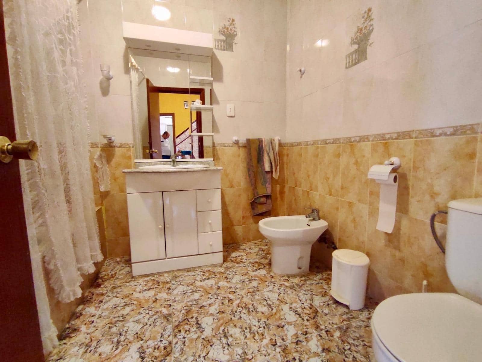 5 soveværelse Byhus til salg i Abla med garage - € 85.000 (Ref: 8523112)