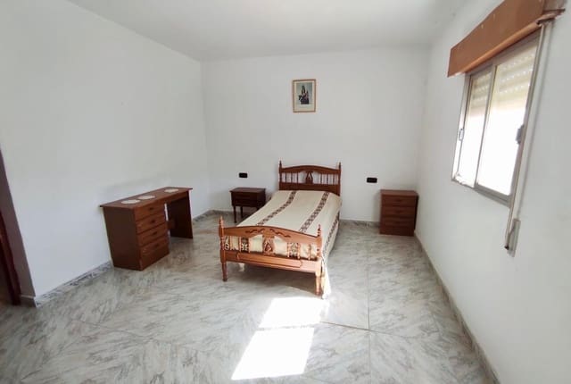 5 soveværelse Byhus til salg i Abla med garage - € 85.000 (Ref: 8523112)