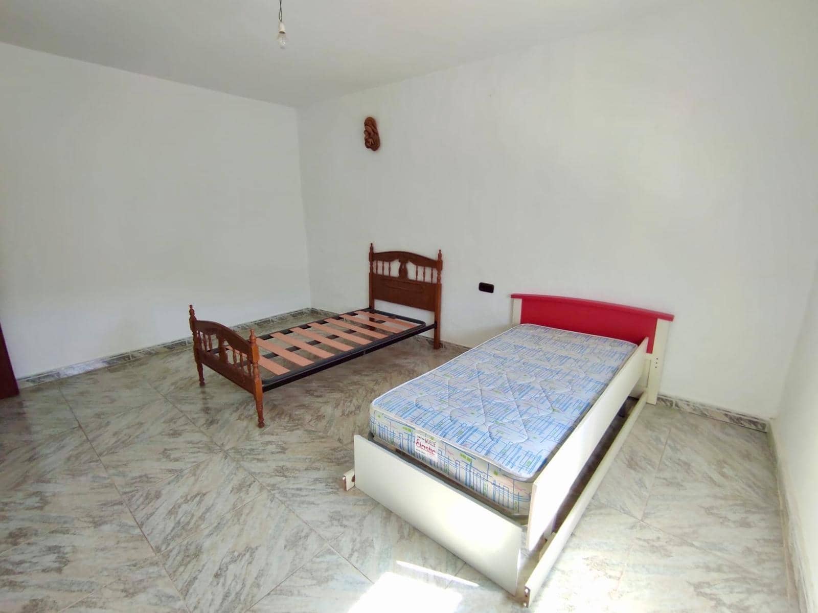 5 soveværelse Byhus til salg i Abla med garage - € 85.000 (Ref: 8523112)