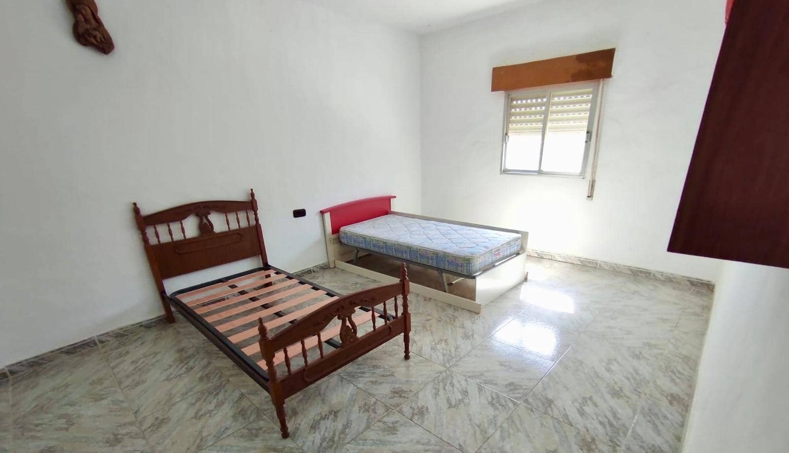 5 soveværelse Byhus til salg i Abla med garage - € 85.000 (Ref: 8523112)