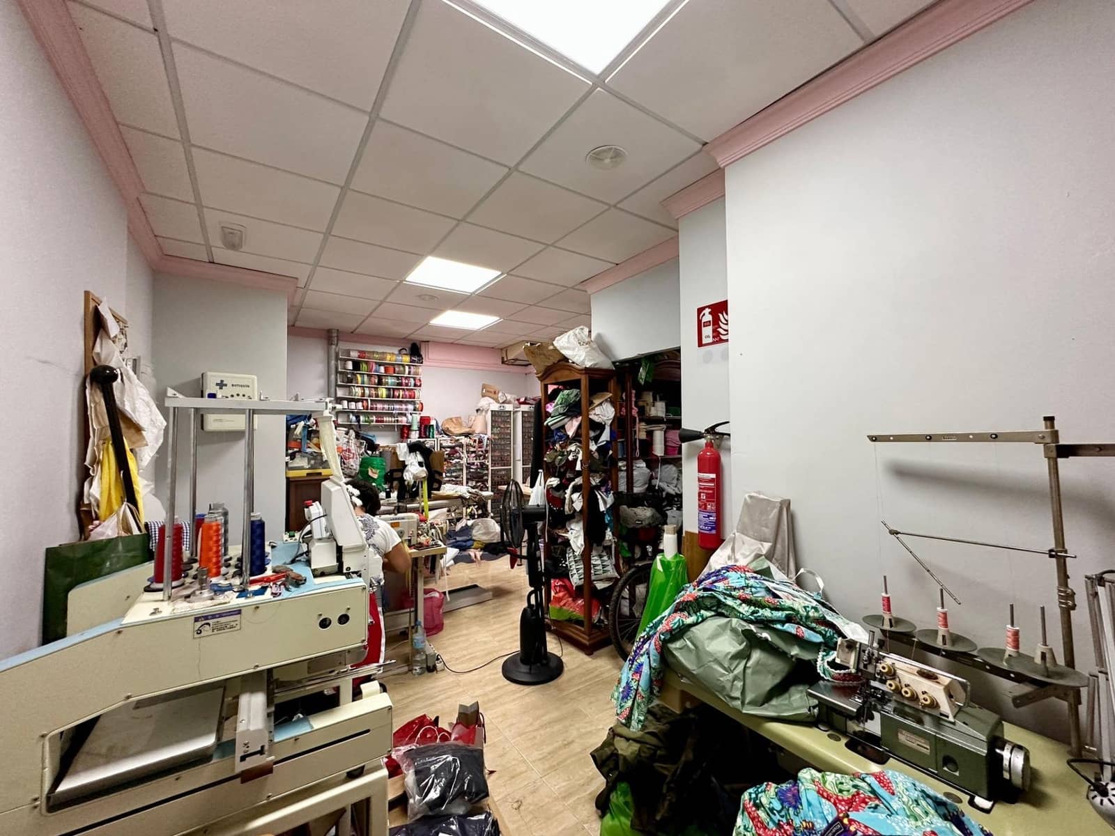 Commerciale in vendita in El Parador de las Hortichuelas - 320.000 € (Rif: 8542275)