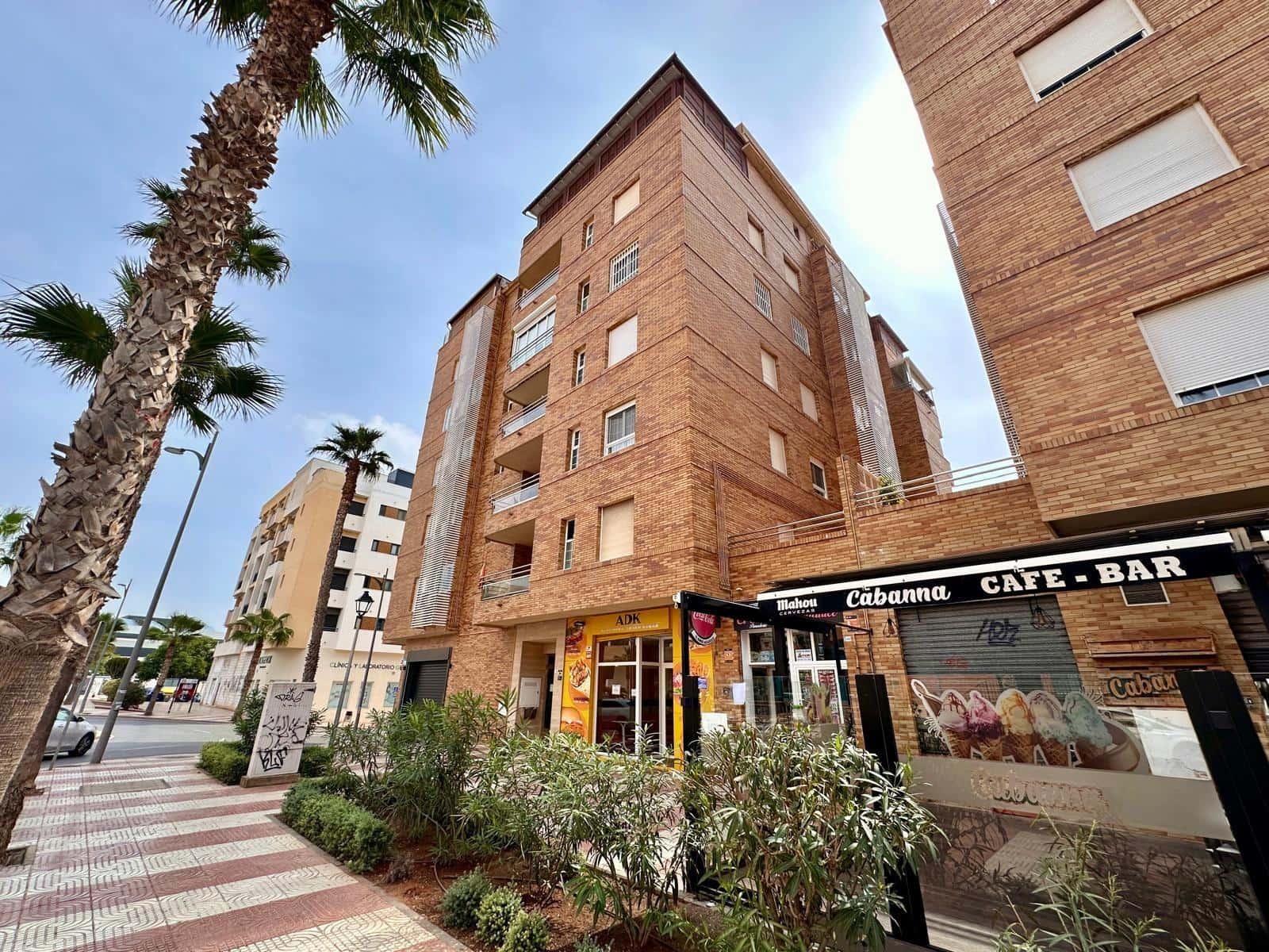 3 slaapkamer Flat te huur in Aguadulce (Almeria) met zwembad - € 800 (Ref: 8544650)