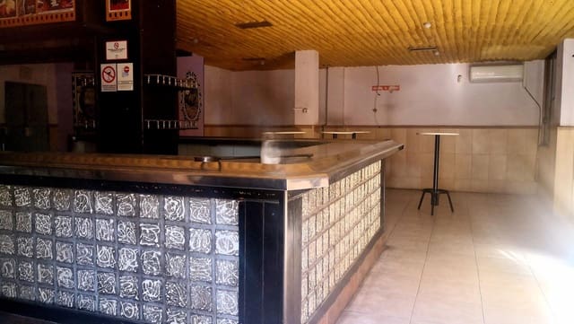 3 soveværelse Erhverv til salg i Almería by - € 159.000 (Ref: 8549249)