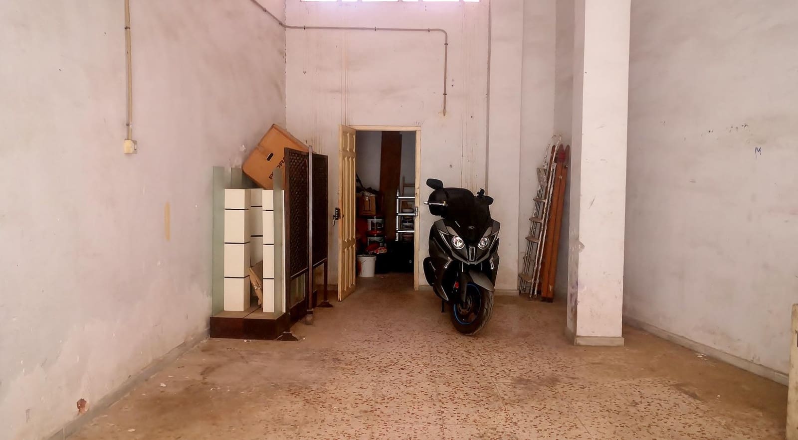 Kommersiell til salgs i Almeria by - € 58 000 (Ref: 8549250)