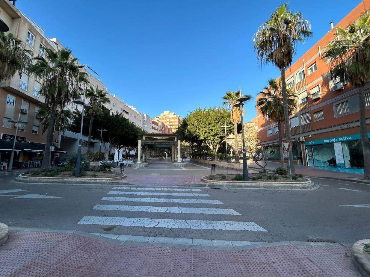 Commercial for sale in Almeria city - € 27,500 (Ref: 8579996)