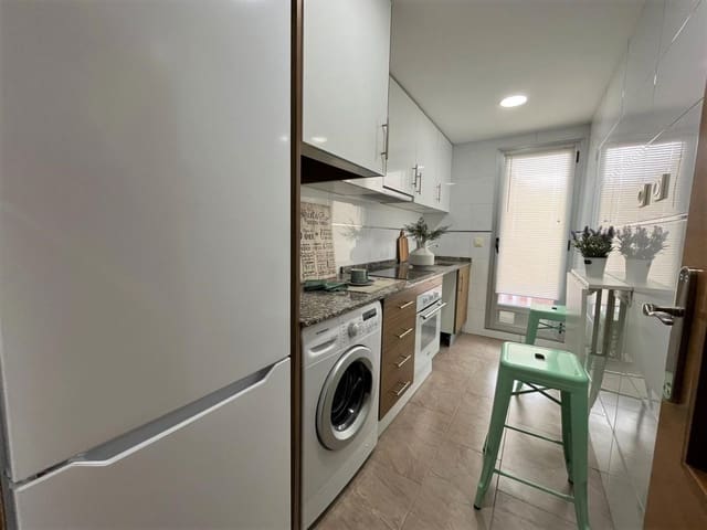 2 slaapkamer Penthouse te huur in Aguadulce (Almeria), Roquetas de Mar met zwembad garage - € 800 (Ref: 8634638)