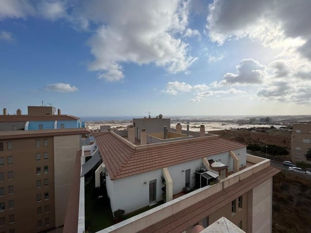 2 soveværelse Penthouse til leje i Aguadulce (Almeria), Roquetas de Mar med swimmingpool garage - € 800 (Ref: 8634638)