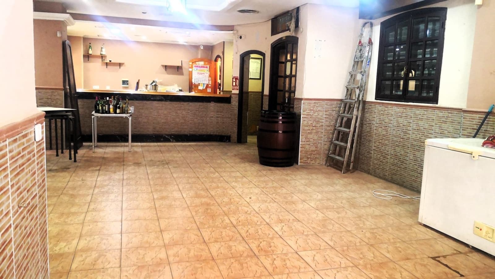 Erhverv til salg i Almeria by - € 106.000 (Ref: 8773546)