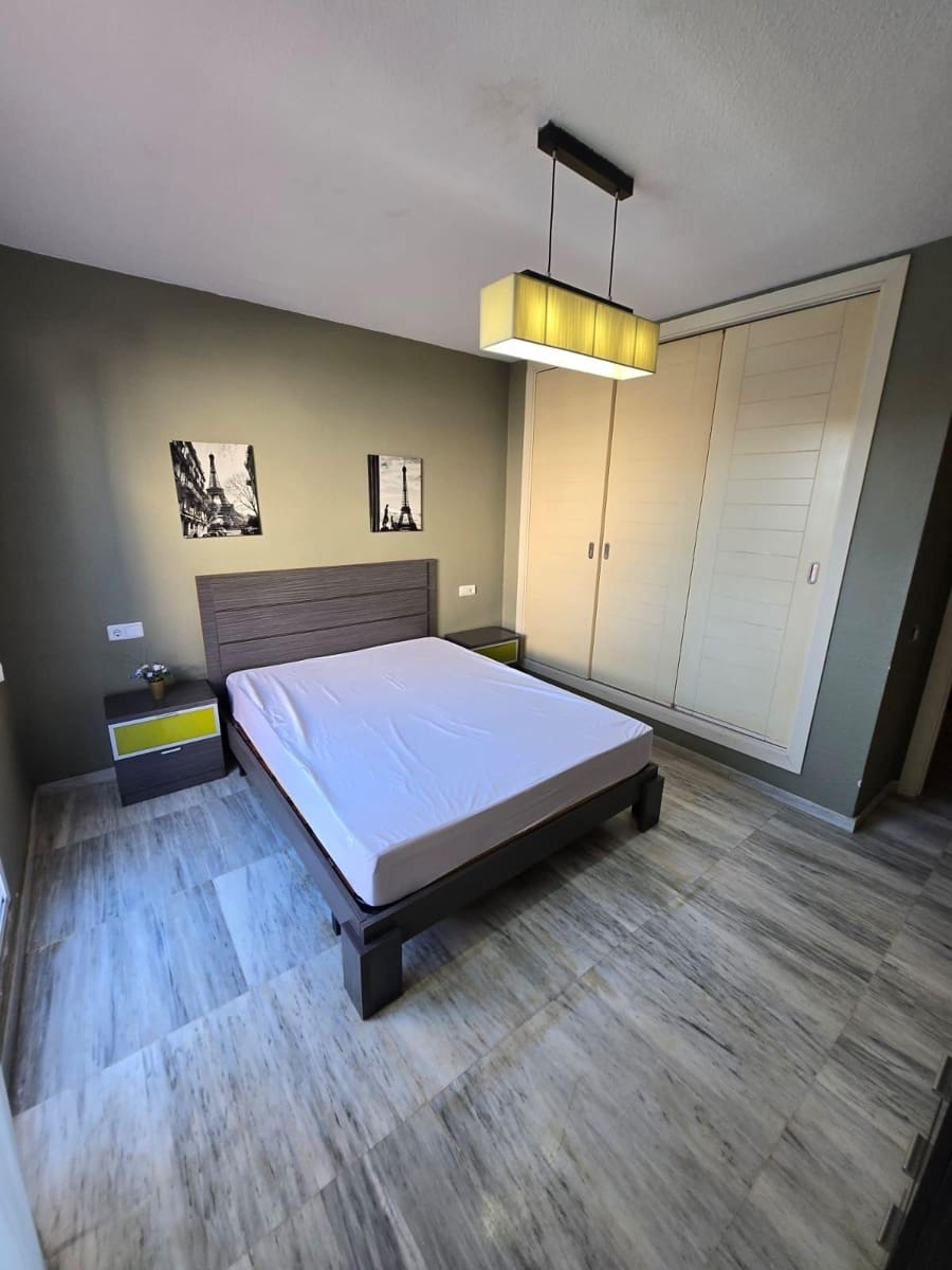 2 slaapkamer Appartement te koop in Roquetas de Mar met zwembad - € 165.000 (Ref: 8792711)