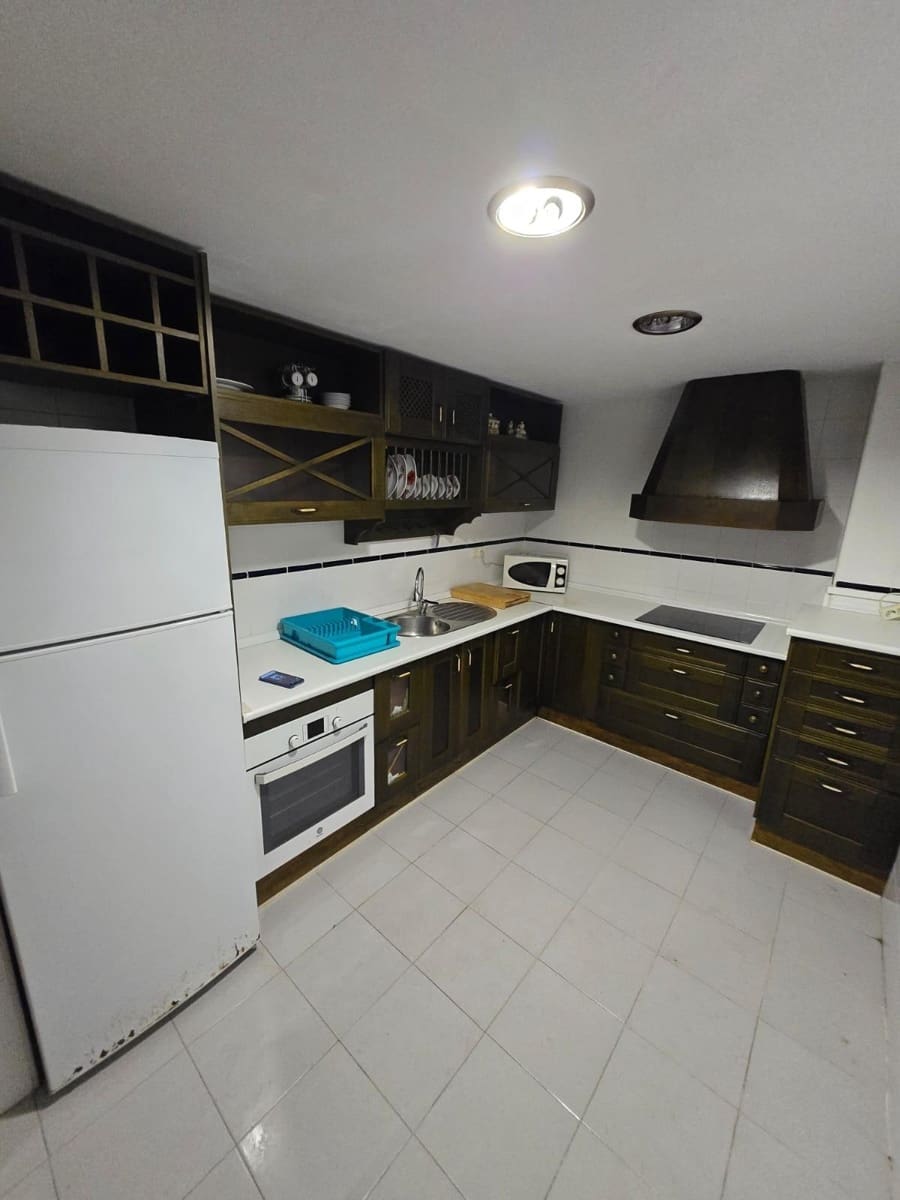 2 slaapkamer Appartement te koop in Roquetas de Mar met zwembad - € 165.000 (Ref: 8792711)