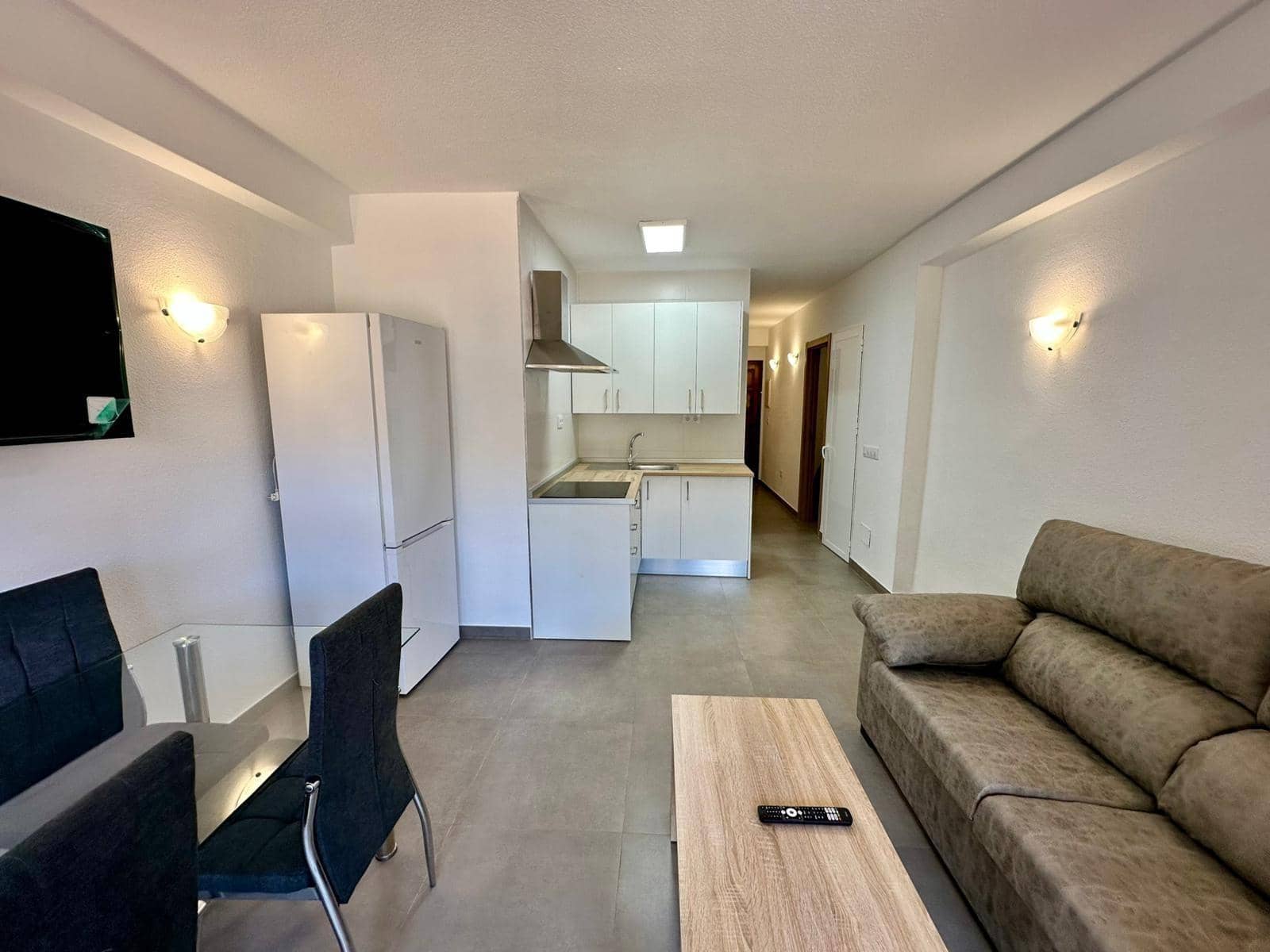 2 soveværelse Lejlighed til leje i Aguadulce (Almeria) med swimmingpool - € 700 (Ref: 8970510)