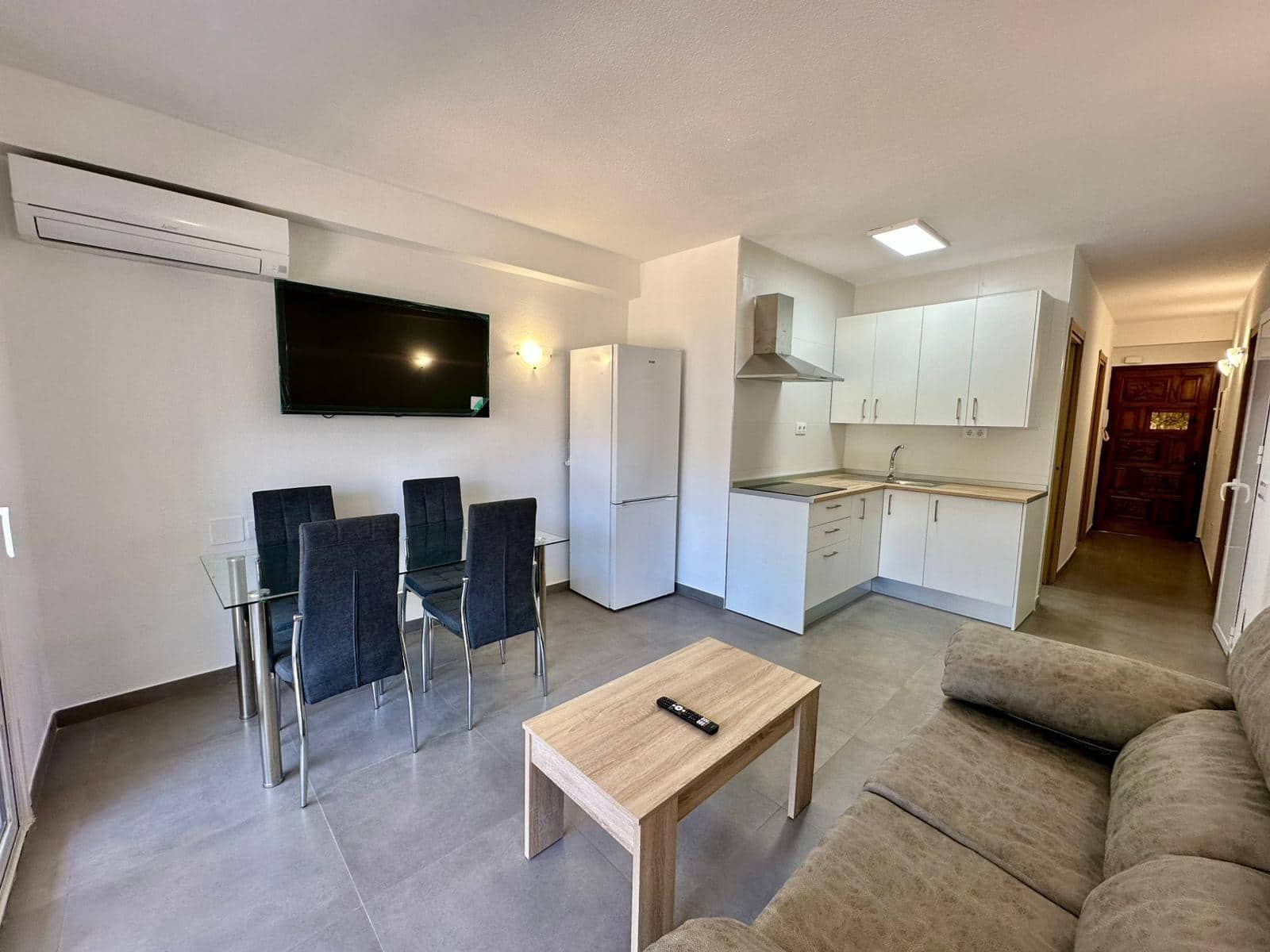 2 soveværelse Lejlighed til leje i Aguadulce (Almeria) med swimmingpool - € 700 (Ref: 8970510)