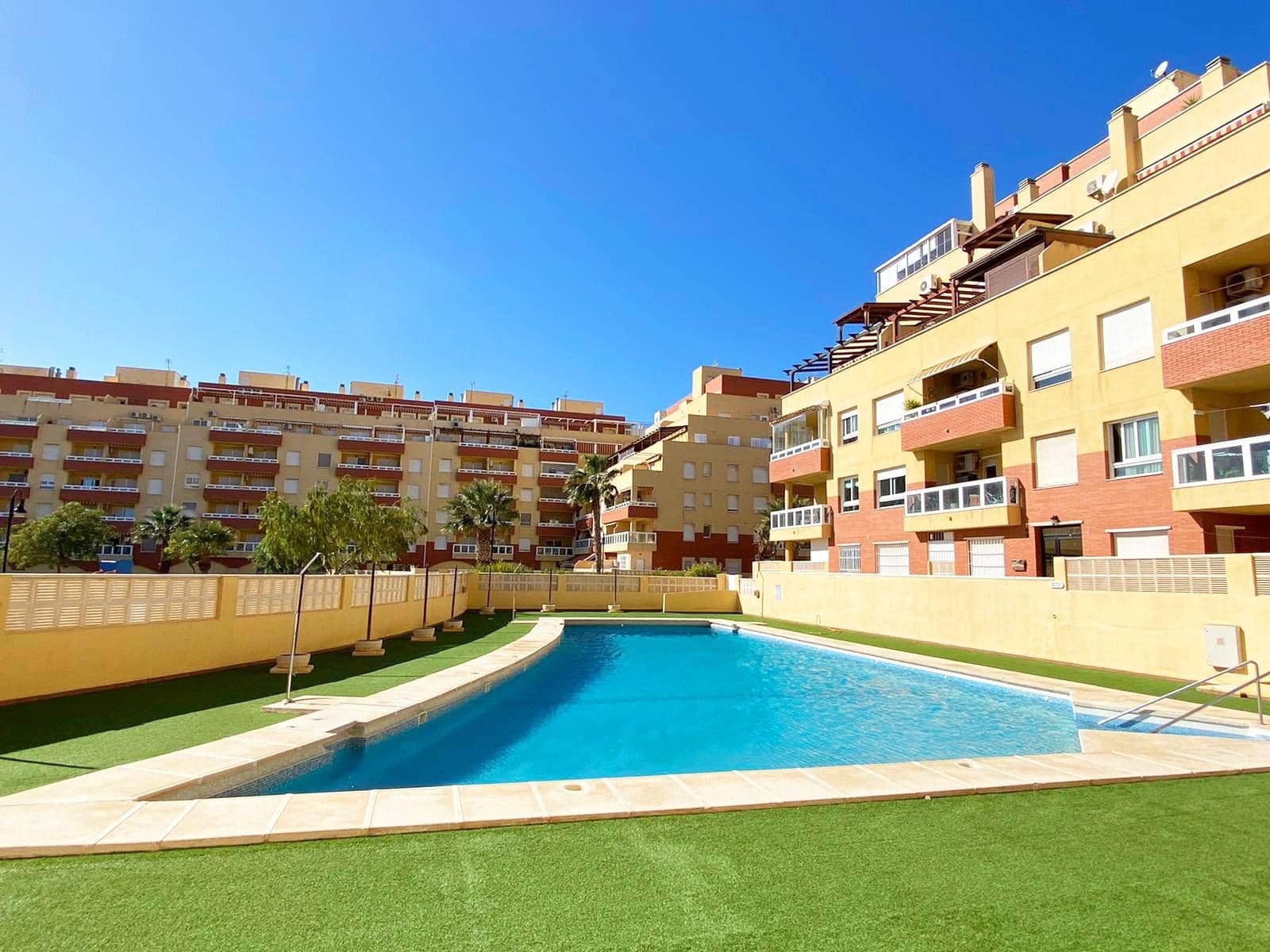 2 slaapkamer Flat te koop in Aguadulce (Almeria) met zwembad - € 190.000 (Ref: 8992597)