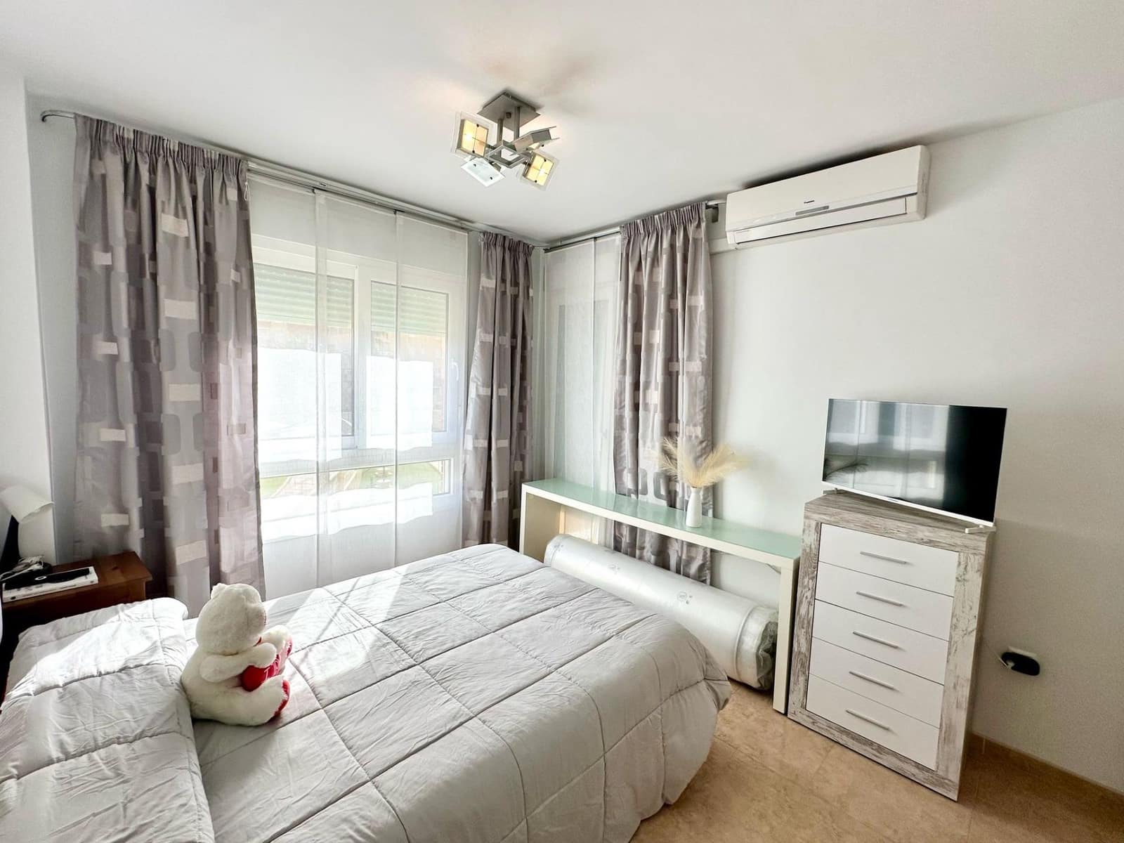 2 slaapkamer Flat te koop in Aguadulce (Almeria) met zwembad - € 190.000 (Ref: 8992597)