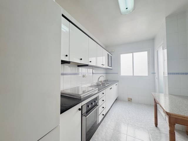 2 soverom Leilighet til salgs i Almería by med garasje - € 155 000 (Ref: 9017159)