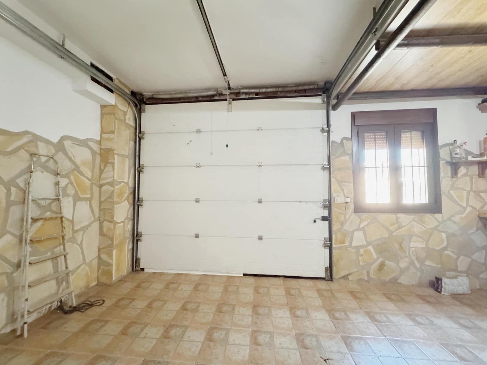 7 soveværelse Villa til salg i Laroles med swimmingpool - € 250.000 (Ref: 9020600)