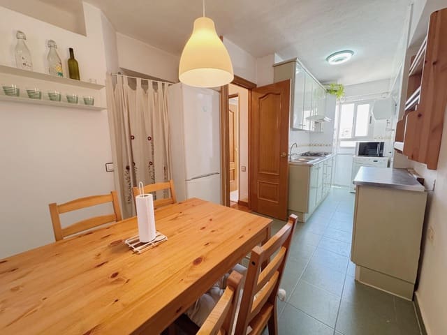 3 soveværelse Lejlighed til salg i Centro, Almería by - € 175.000 (Ref: 9095371)