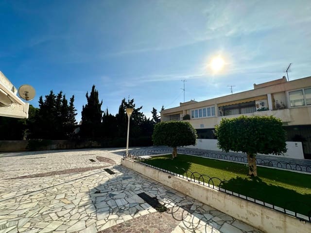 3 soveværelse Rækkehus til salg i Aguadulce (Almeria), Roquetas de Mar - € 297.000 (Ref: 9114255)
