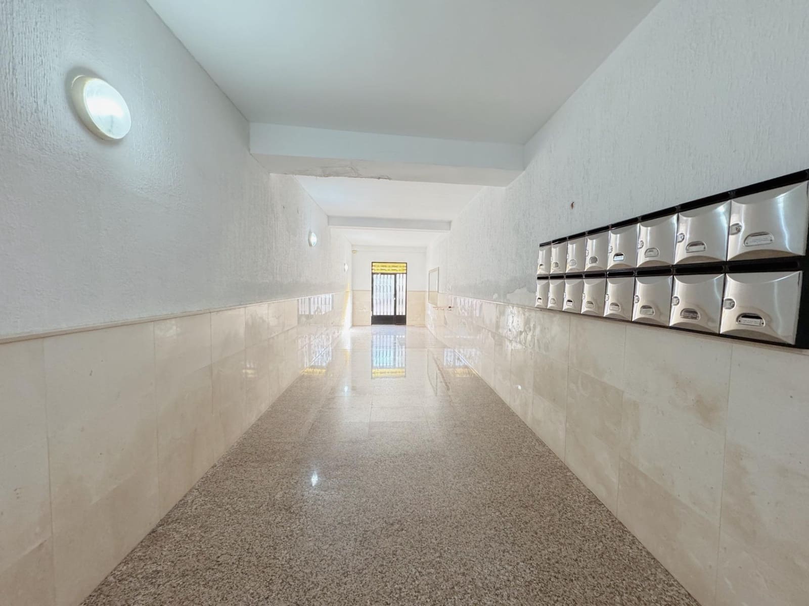 3 soveværelse Lejlighed til salg i Almeria by med garage - € 150.000 (Ref: 9163932)