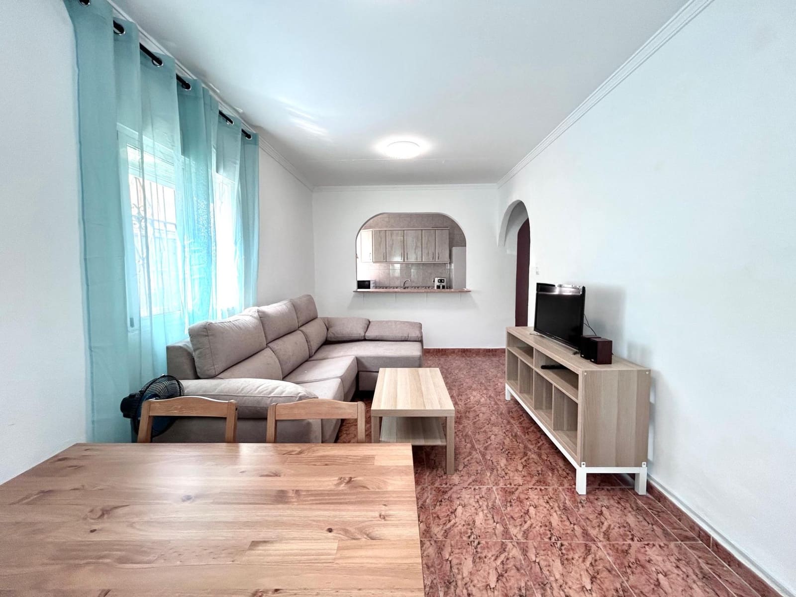 3 soverom Leilighet til leie i Almeria by - € 275 (Ref: 9169652)