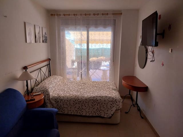 Piso de 1 habitación en Aguadulce (Almeria), Roquetas de Mar en alquiler - 550 € (Ref: 9174612)