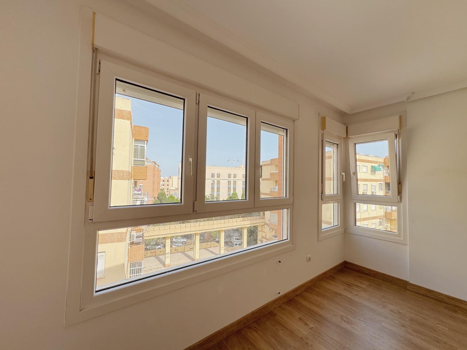 4 quarto Apartamento para venda em Almeria cidade com garagem - 354 000 € (Ref: 9181146)