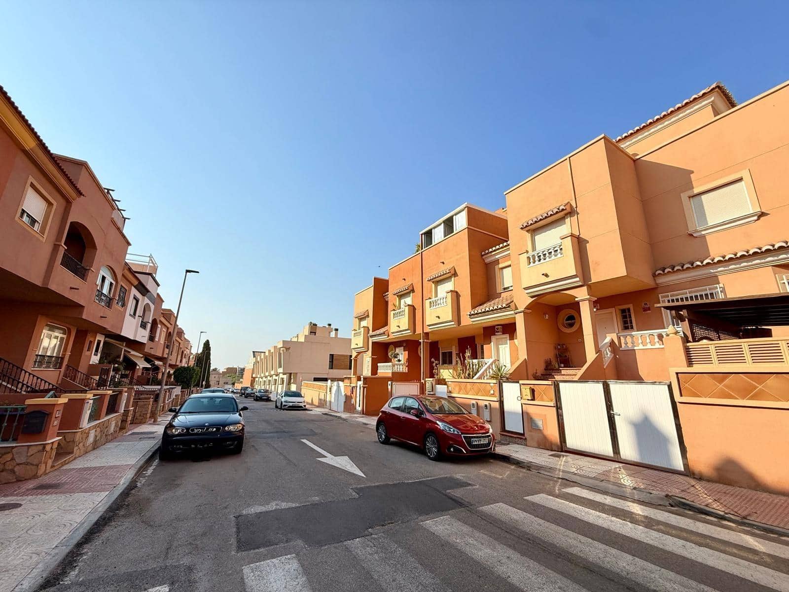4 soveværelse Rækkehus til salg i Aguadulce (Almeria) med swimmingpool garage - € 374.000 (Ref: 9197877)