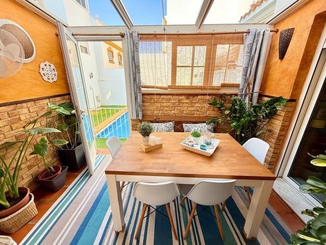 4 quarto Moradia em Banda para venda em Aguadulce (Almeria), Roquetas de Mar com piscina garagem - 374 000 € (Ref: 9197877)