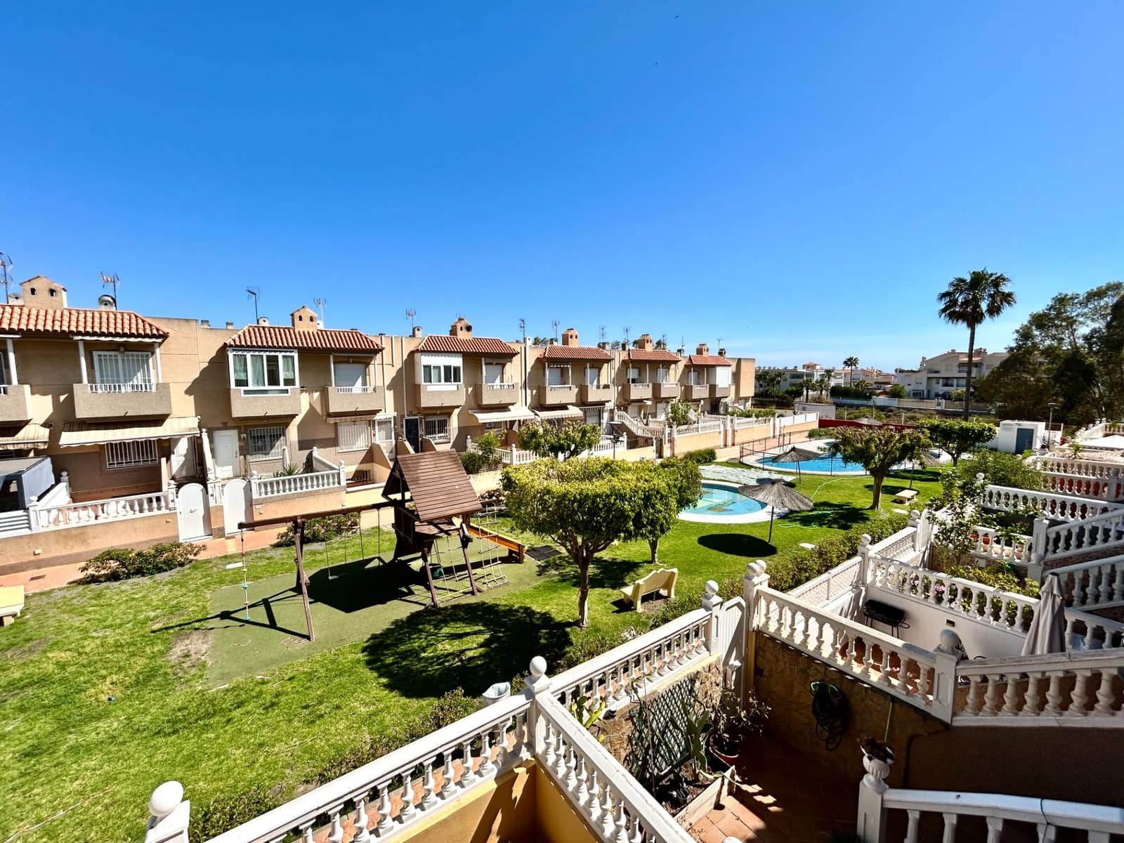 3 quarto Moradia em Banda para venda em Almeria cidade com piscina garagem - 245 000 € (Ref: 9202563)