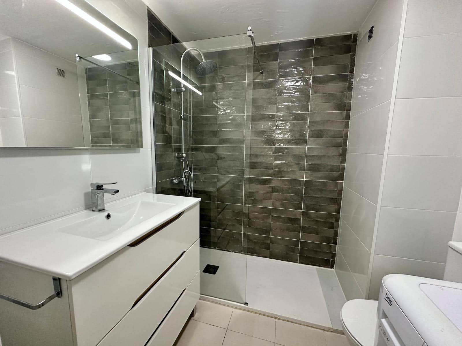 Appartement te huur in Aguadulce (Almeria) - € 550 (Ref: 9215214)