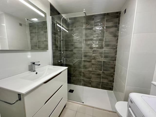 Appartement te huur in Aguadulce (Almeria), Roquetas de Mar - € 550 (Ref: 9215214)