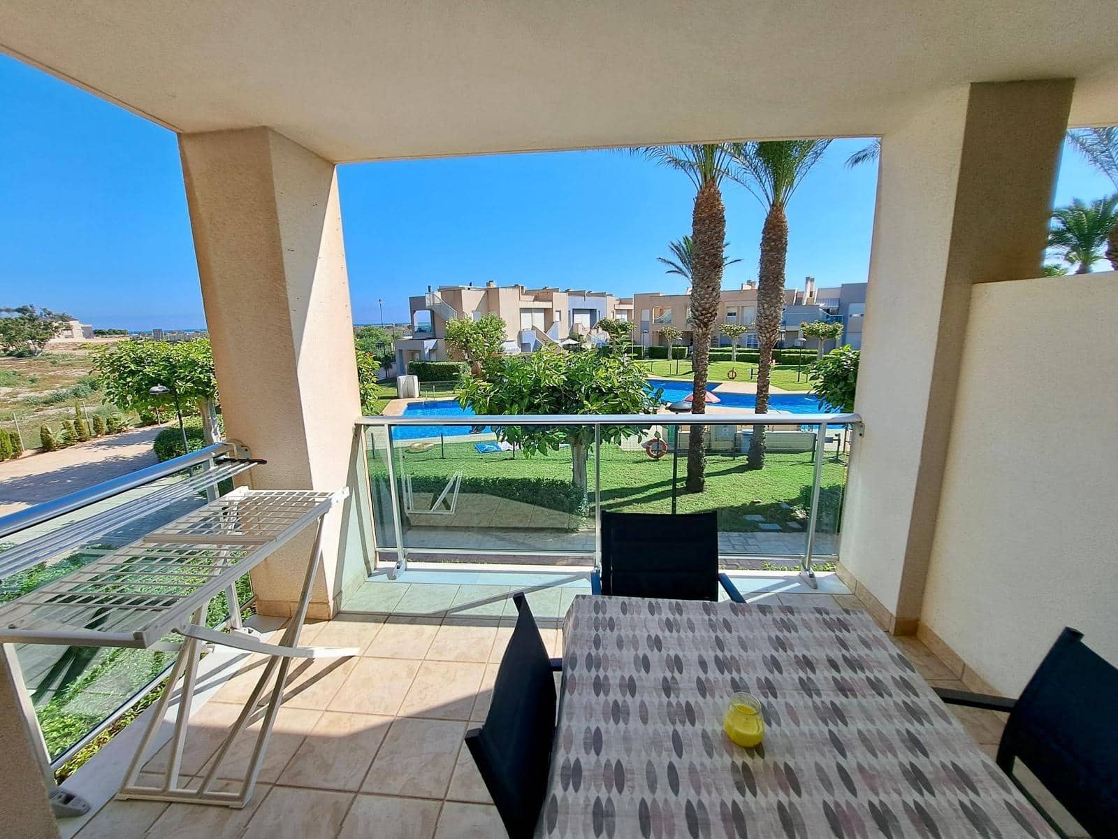 2 soveværelse Lejlighed til leje i Roquetas de Mar med swimmingpool - € 550 (Ref: 9220132)