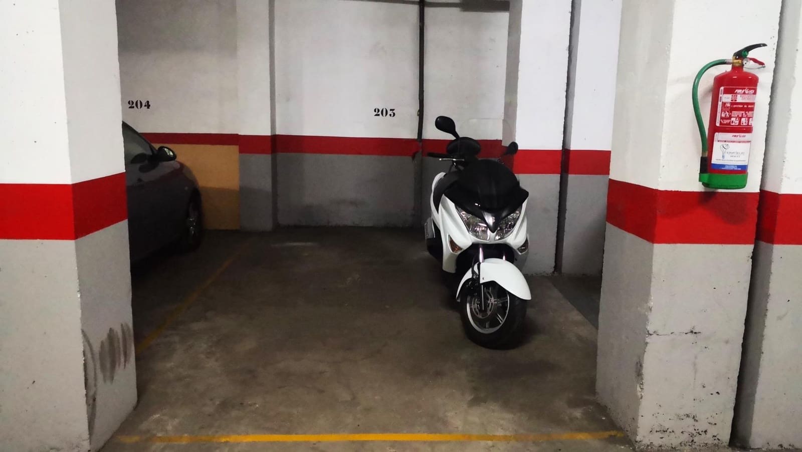 Garaż na sprzedaż w Miasto Almeria - 13 000 € (Ref: 9243160)