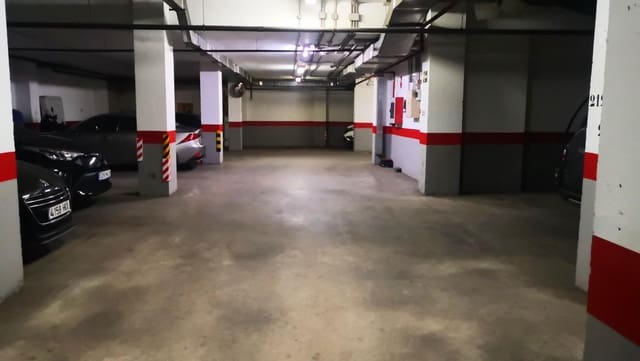 Garage til salg i Almería by - € 13.000 (Ref: 9243160)