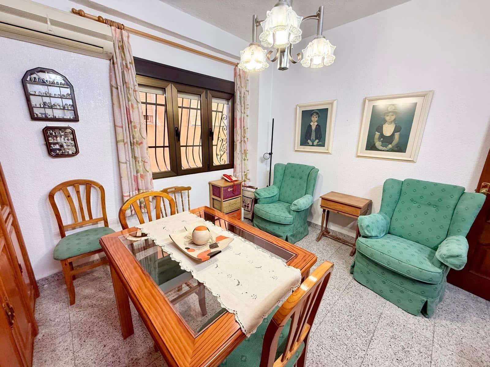 3 slaapkamer Flat te koop in Almeria stad - € 180.000 (Ref: 9326600)