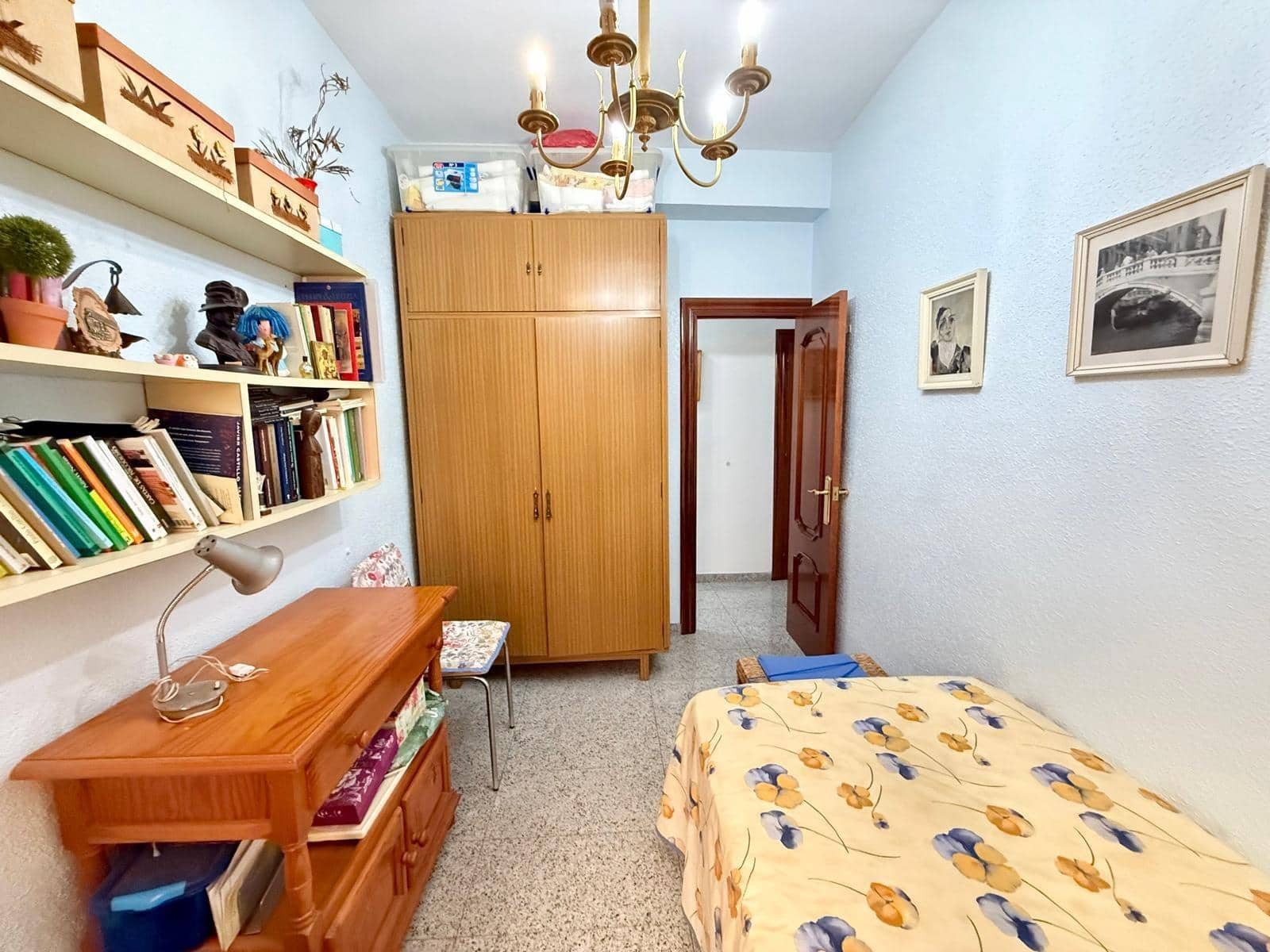 3 slaapkamer Flat te koop in Almeria stad - € 180.000 (Ref: 9326600)